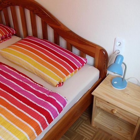 Hotel Am Schloss Neuenstein Szoba fotó