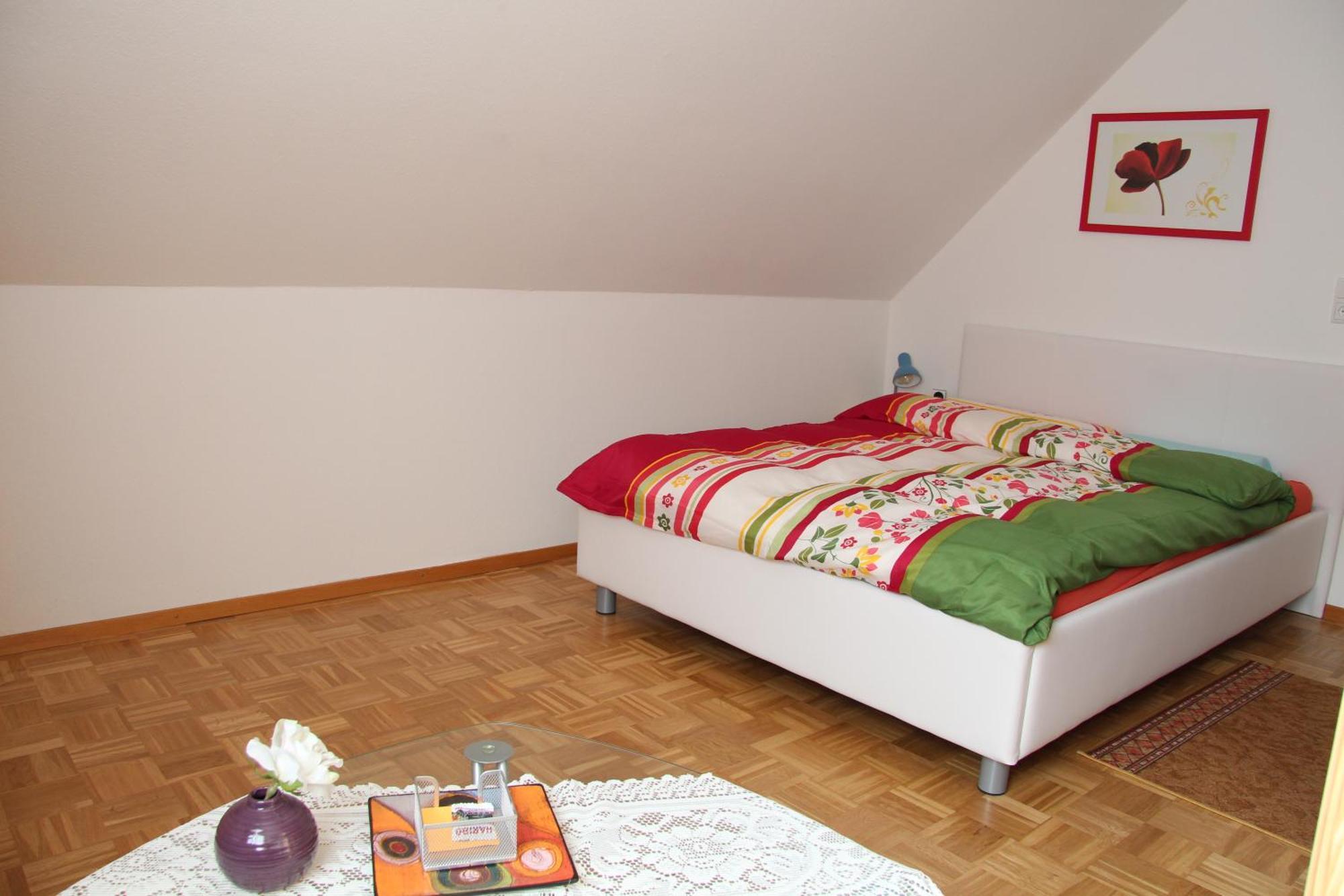 Hotel Am Schloss Neuenstein Szoba fotó