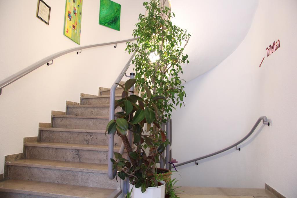 Hotel Am Schloss Neuenstein Kültér fotó